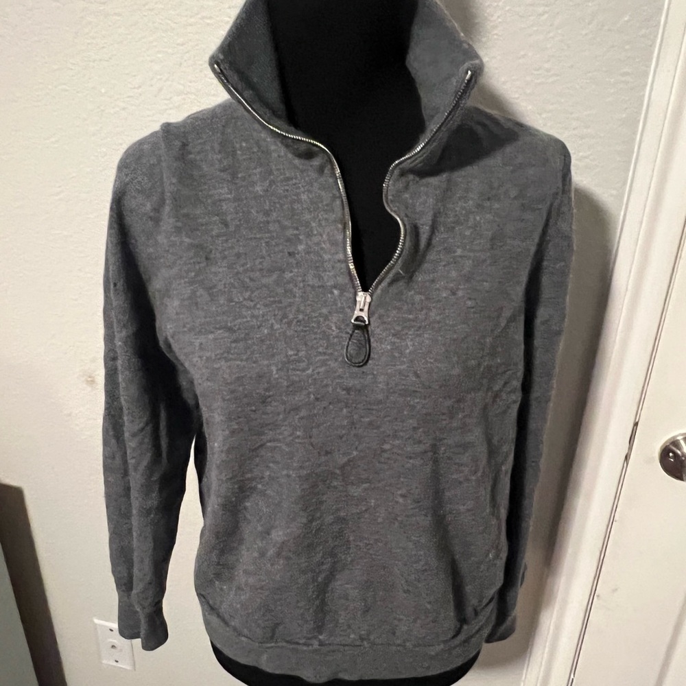 Burberry sweater